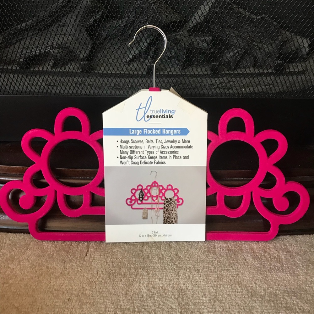 Large Flocked Velvet Hangers (Quantity 2)